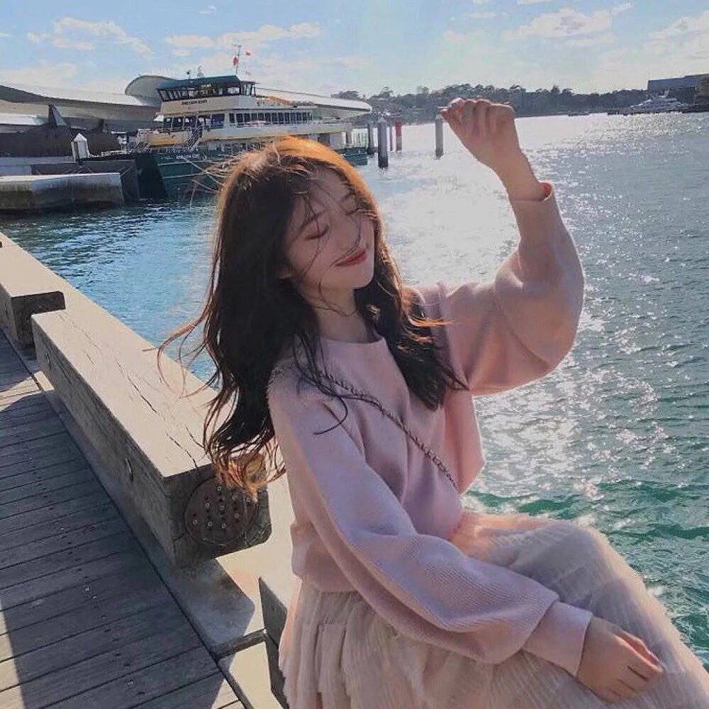 春花娇美可人儿